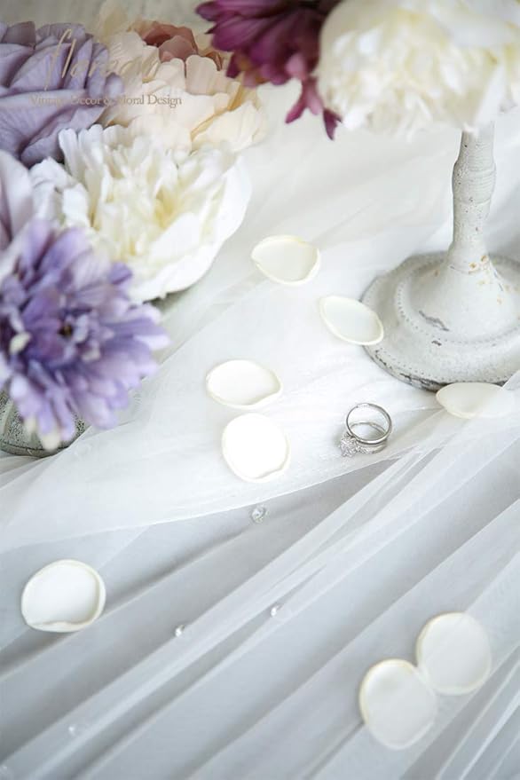 Floroom 300pcs Rose Petals Ivory Faux Silk Flower Petals for Wedding Flower Girl Basket White Aisle Scatter Dinner Table Centerpieces Party Confetti Bridal Shower Romantic Night Decoration