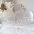 JINMURY Frosted Arch Wedding Table Numbers 1-25 with Stands, 5x7 Inch Frosted Arch Acrylic Sign with White Letters, Arched Acrylic Table Numbers for Wedding Reception