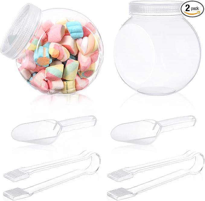 Sunnyray 2 Sets 51 oz Plastic Candy Jars for Candy Buffet with Lids Clear Bar Jars with Scoops and Tongs Kitchen Office Party Cookie Storage Containers for Dry Food Snacks Candies Cookies Coffee Pods