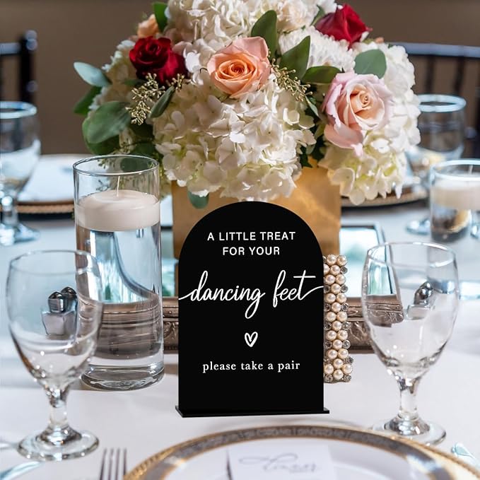 Acrylic Wedding Sign Wedding Signs for Ceremony A Little Treat for Your Dancing Feet Sign for Wedding Modern Calligraphy Arch Acrylic Table Top Sign for Wedding Reception and Event Party Table(black）