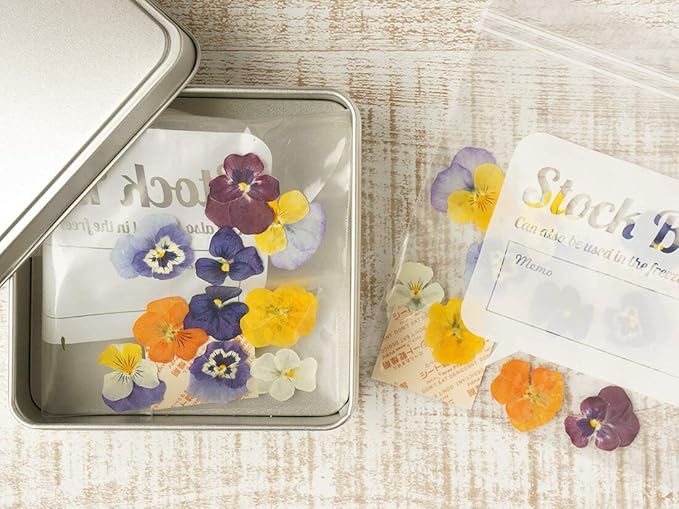 Uzunohana Dried Edible Flowers Viola Mix (50 Petals) | For Cake Decorating | For Garnish | For Culinary | For Cocktail!