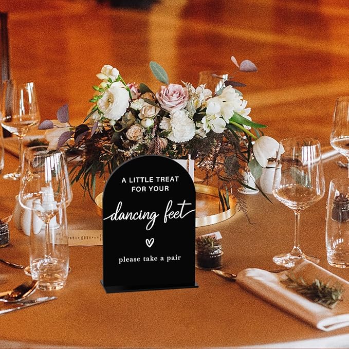 Acrylic Wedding Sign Wedding Signs for Ceremony A Little Treat for Your Dancing Feet Sign for Wedding Modern Calligraphy Arch Acrylic Table Top Sign for Wedding Reception and Event Party Table(black）