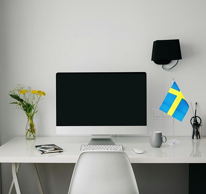 Sweden Desk Flag, Swedish Table Office Flag with Metal Pole and Stand Base, International Country Flags, Festival Event Celebration, Classroom Meeting Desktop Decor (Sweden)