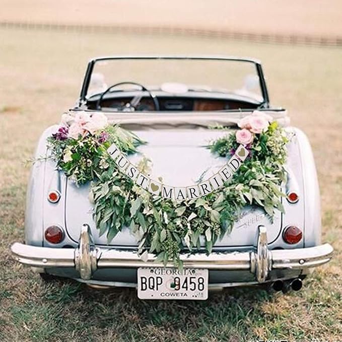 GuassLee JUST Married Banner Car Decorations, Gold Glitter Just Married Sign Garland for Bridal Shower Decorations, Photo Props and Car Decorations