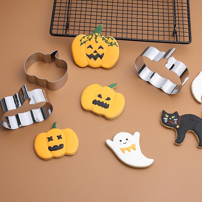 Pumpkin Cookie Cutters Set，3.54", 3.2", 2.87"- 3Pcs Halloween Thanksgiving Fruit Cookie Cutters for Holiday Party Decoration,0.98" Height