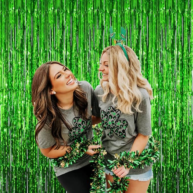 GOER 3.2 ft x 9.8 ft Metallic Tinsel Foil Fringe Curtains Party Photo Backdrop Party Streamers for St. Patrick's Day,Birthday,Graduation,New Year Eve Decorations Christmas Decor (Green,1 Pack)