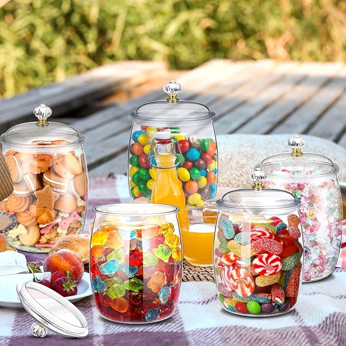 Nuogo 6 Pcs Plastic Candy and Cookie Jar with Lids Decorative Apothecary Jars Candy Buffet Containers Clear Airtight Food Storage Canister Home Decoration(64 oz,Classic)
