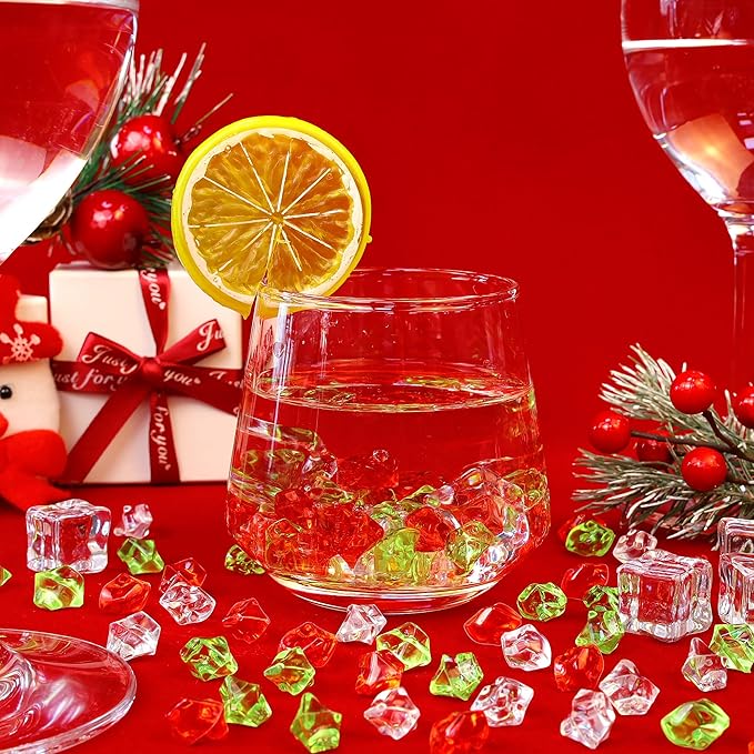 YATOJUZI 500pcs Fake Ice Cubes Christmas Decor Acrylic Crushed Rocks Vase Fillers Plastic Diamonds Gems for DIY Xmas Party Centerpiece Table Scatter Prop Display 0.5"