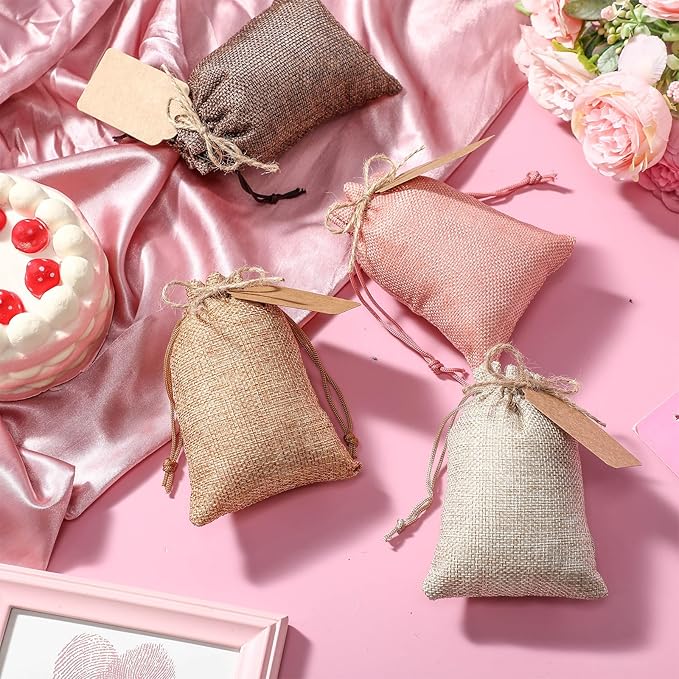 Woanger 100 Pcs Burlap Gift Bags with 100 Pcs Kraft Paper Gift Tags Drawstring Favor Bulk Burlap Sack Bags for DIY Wedding Party Craft(4 x 6 Inch,Beige, Medium Brown, Dark Brown, Gray Pink)